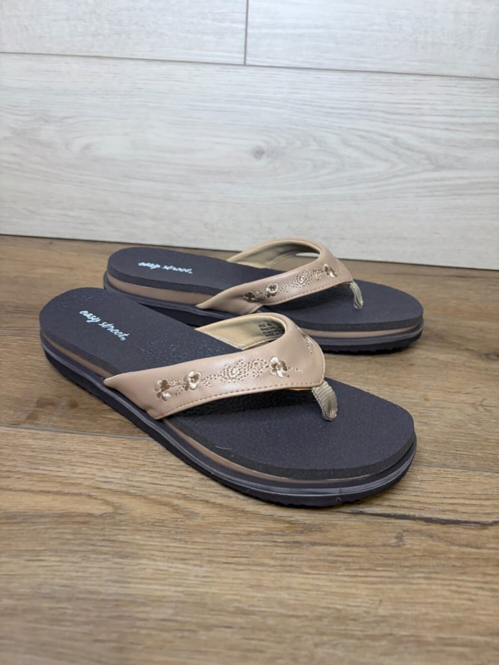 Easy Street Tan Platform Thong Flip Flop Sandal Wanderlust Size 8M